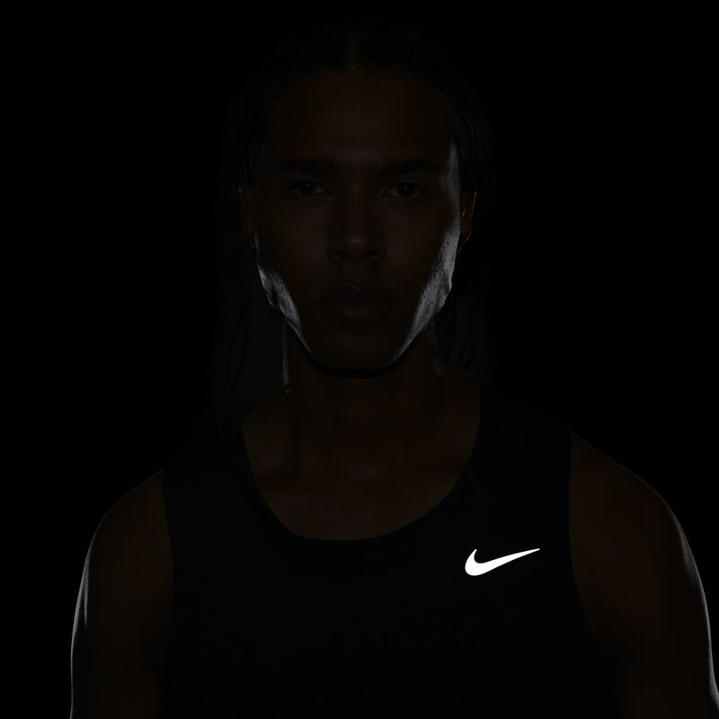 Nike Miler, Negro/Silvato reflectante, hi-res