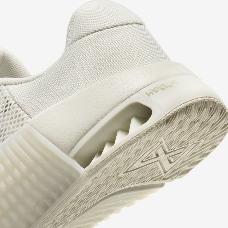 Nike Metcon 9 AMP, Hueso Claro/Marrón Madera Mineral Claro/Fantasma/Vela, hi-res