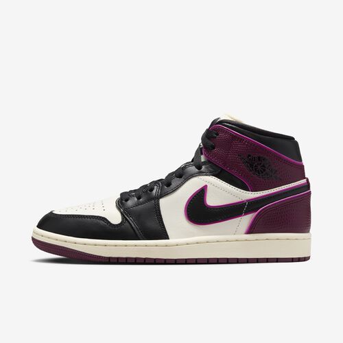 Air Jordan 1 Mid SE