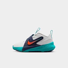 Nike Team Hustle D 12, Blanco cumbre/Energ&iacute;a/Azul marino medianoche/Naranja seguridad, hi-res