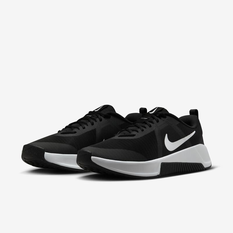 Nike MC Trainer 3, Negro/Blanco, hi-res