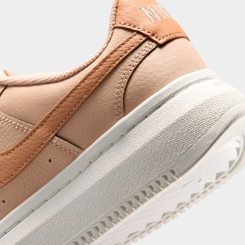 [Ljava.lang.String;@40a4b35d Nike Court Vision Alta, Marr&oacute;n, hi-res