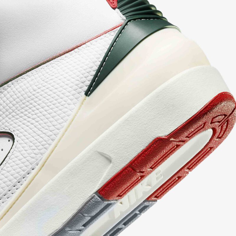 Air Jordan 2 "Origins", Blanco/Abeto/Vela/Rojo pasión, hi-res