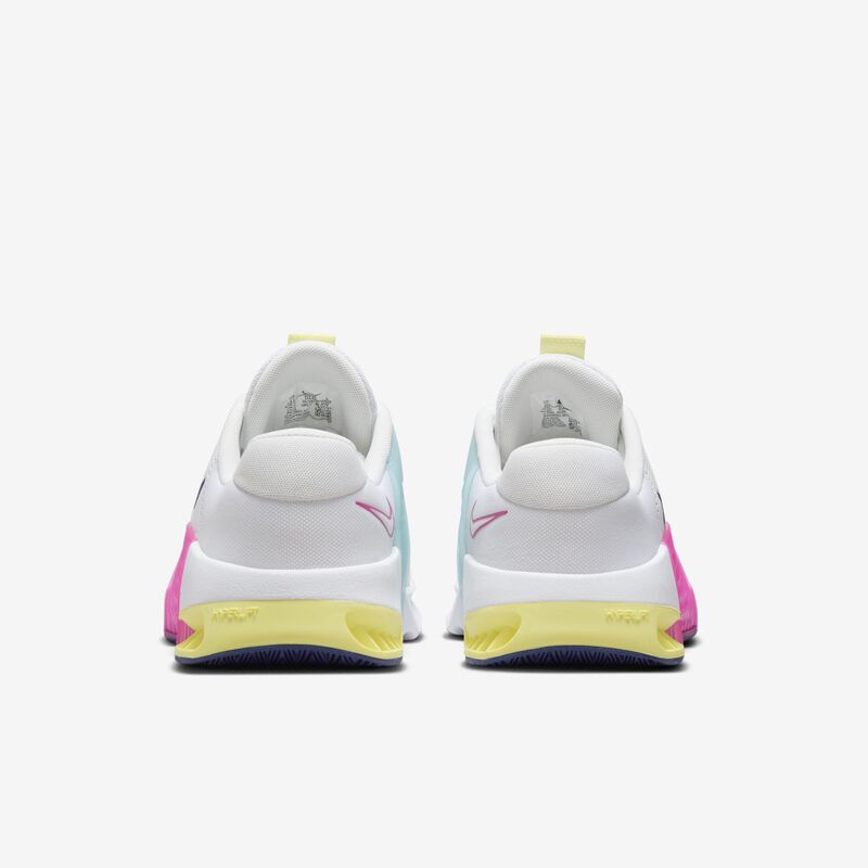 Nike Metcon 9, Blanco/Blanco-Azul Real Profundo-Rosa Feroz, hi-res