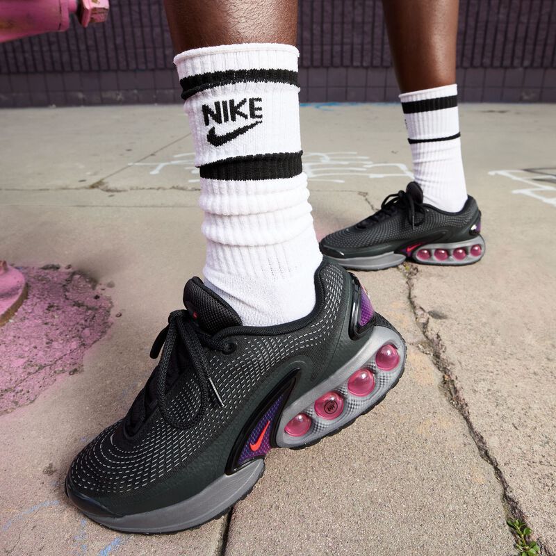 Nike Air Max Dn, Negro/Gris humo oscuro/Antracita/Carmesí claro, hi-res