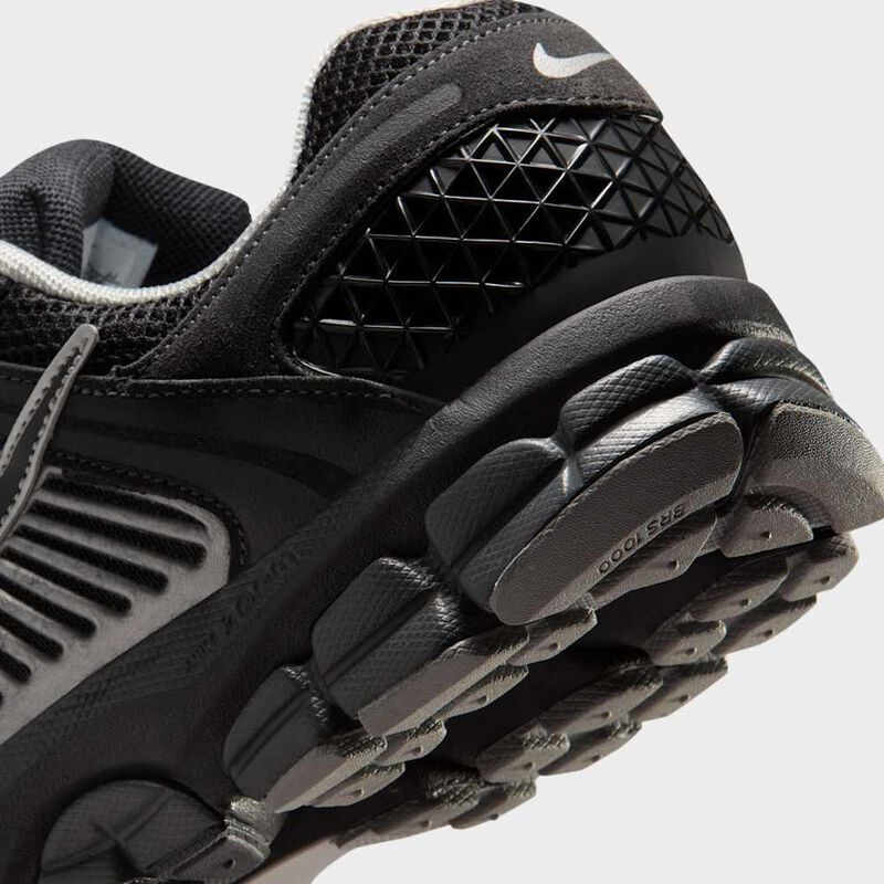 Zapatilla Nike Vomero, Gris, hi-res