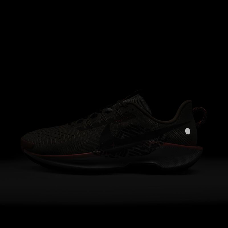 Nike Pegasus Trail 5, Caqui/Marrón Aterciopelado-Carmesí Intenso, hi-res