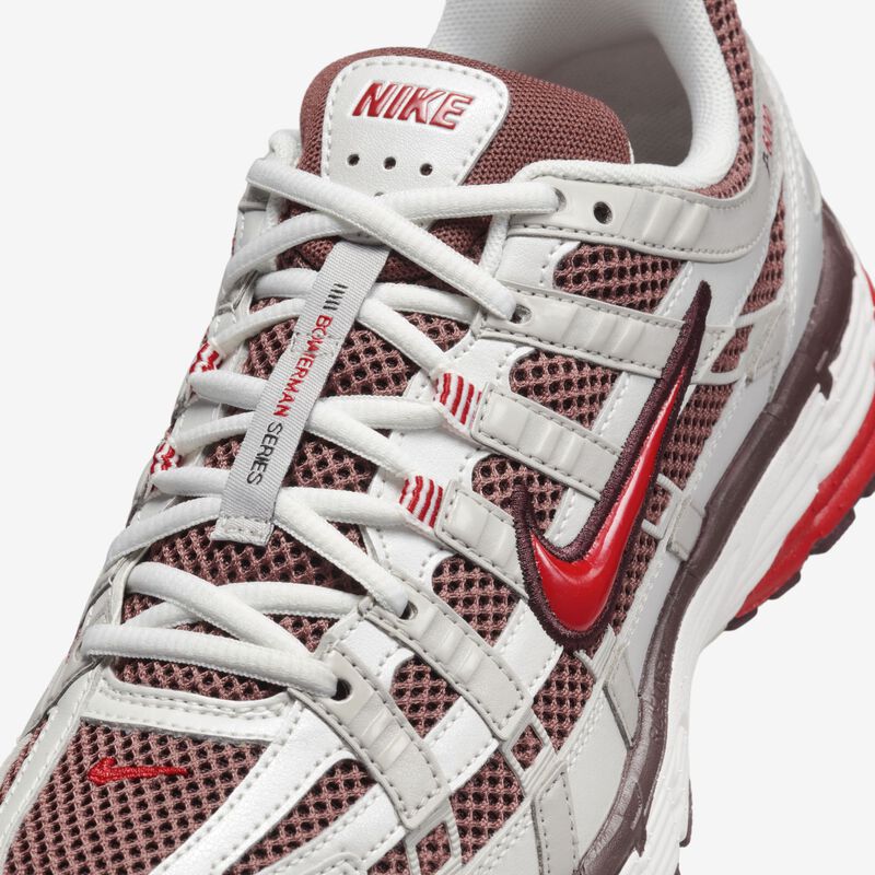 Nike P-6000, Blanco Cumbre Metalizado/Poni Oscuro/Mena De Hierro Claro/Rojo Pasión, hi-res