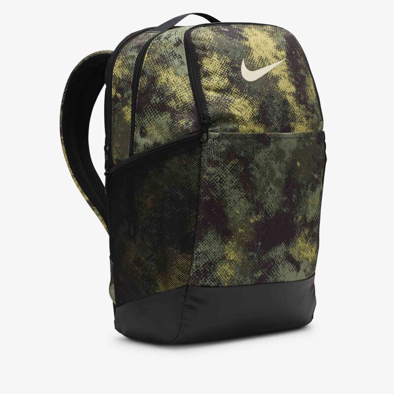 Nike Brasilia, Verde Aceite/Negro/Leche De Coco, hi-res