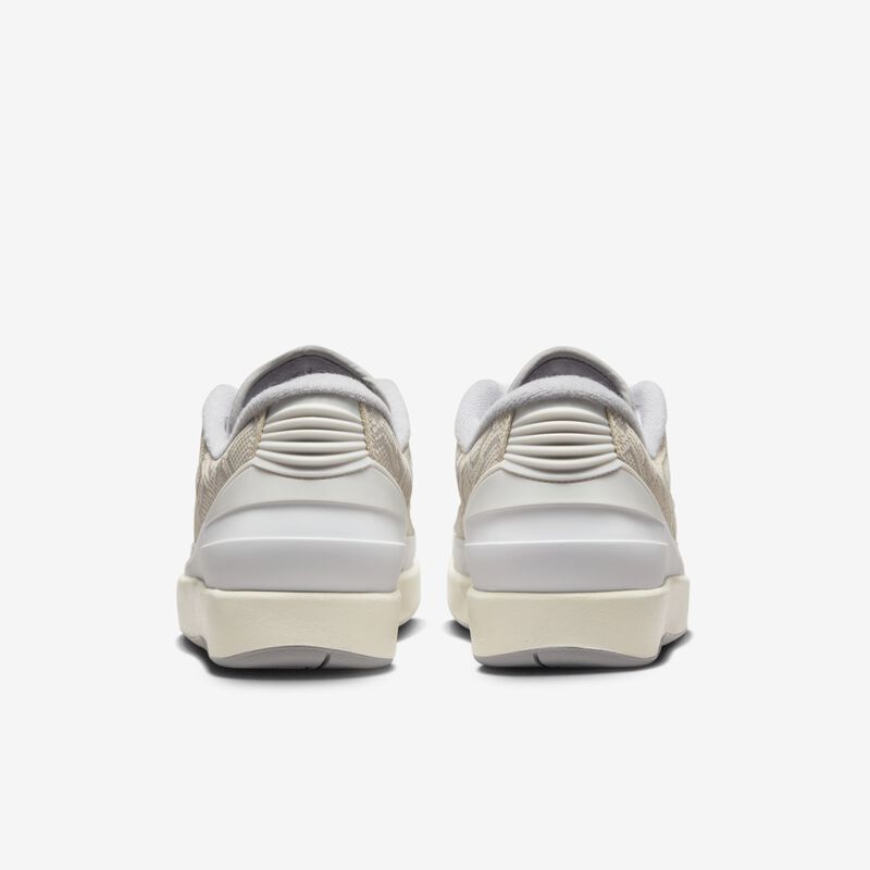 Air Jordan 2 Retro Low, Blanco/Drift de Arena/Gris Neutro/Cemento, hi-res