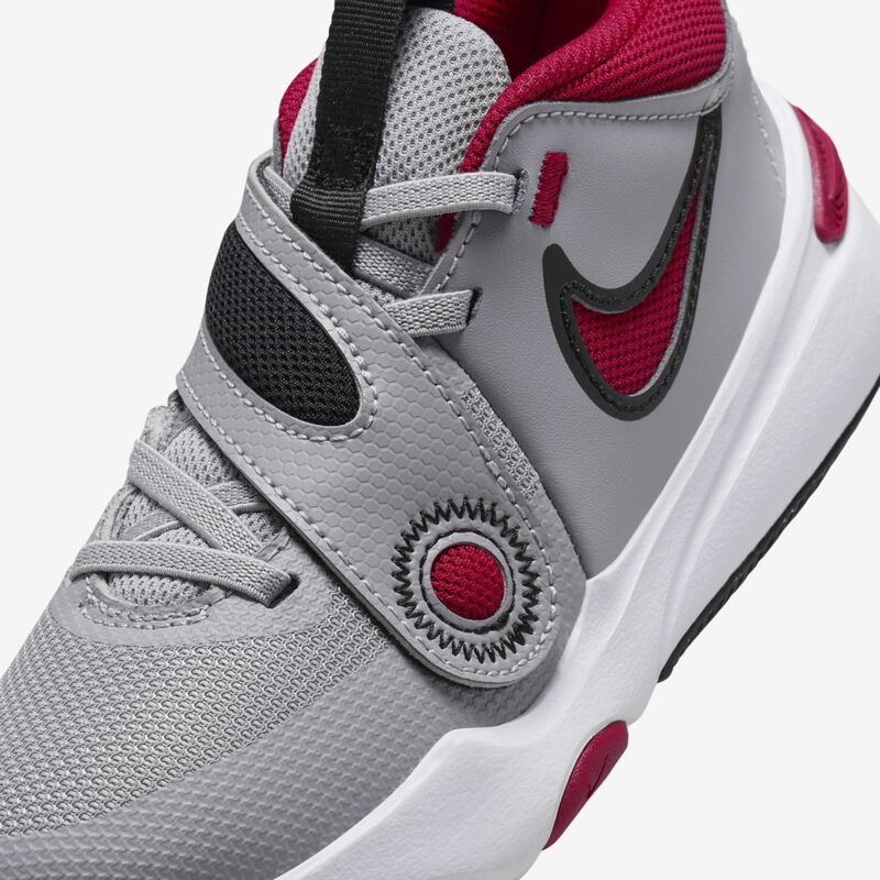 Nike Team Hustle D 11, Gris Cemento/Rojo Gimnasio-Negro-Blanco, hi-res