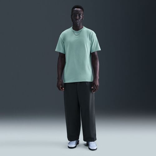 Nike Sportswear Premium Essentials