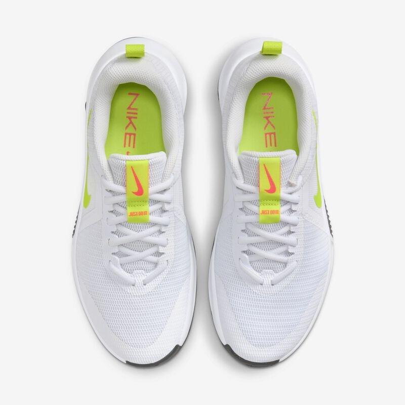 Nike MC Trainer 3, Blanco/Ponche Cálido/Negro/Cíber, hi-res