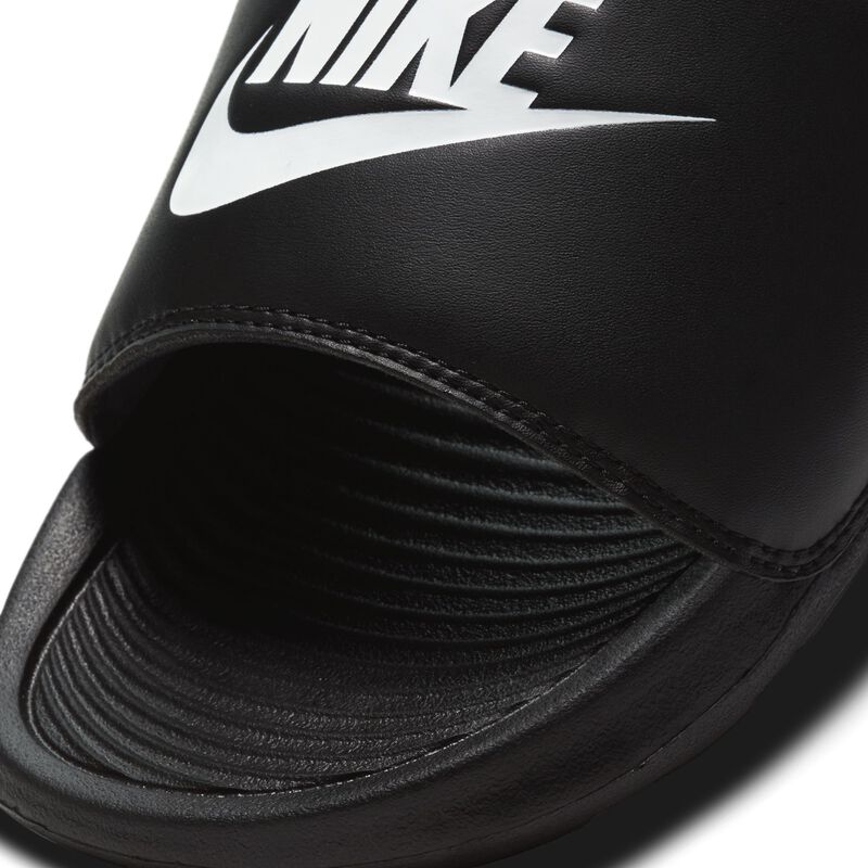Nike Victori One, Negro/Negro/Blanco, hi-res