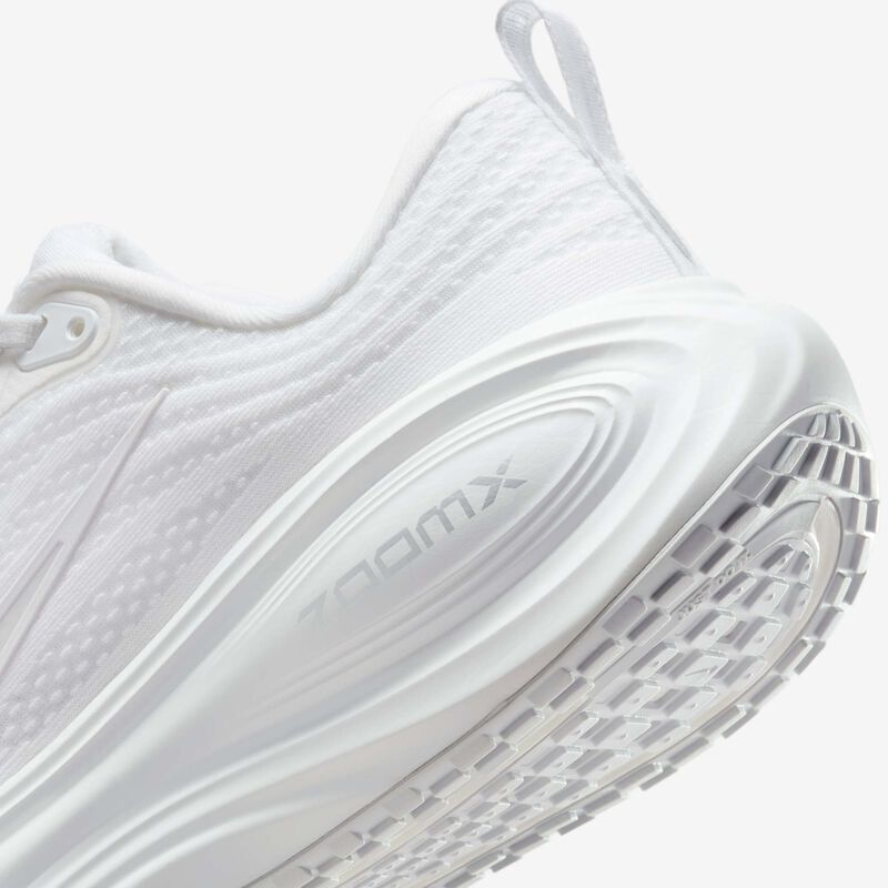 Nike Vomero Plus, Polvo De Fotones Blancos Blancos/Cumbre, hi-res