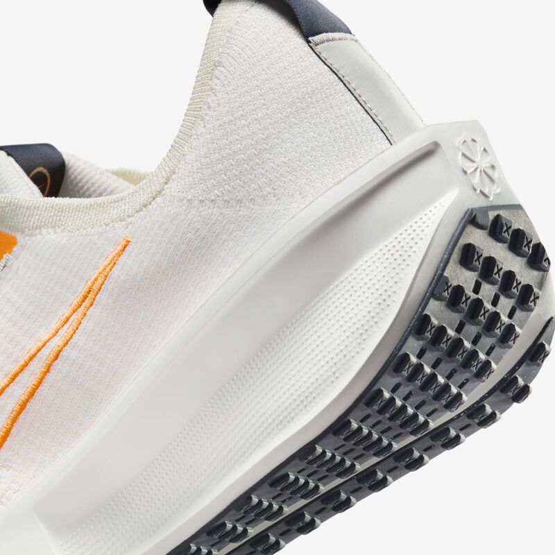 Nike Interact Run, Vela/Tinte Platino/Blanco Cumbre/Naranja Total, hi-res