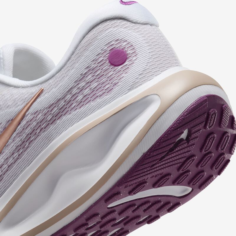 Nike Journey Run, Blanco/Metalizado Bronce Rojo-Fucsia Intenso, hi-res