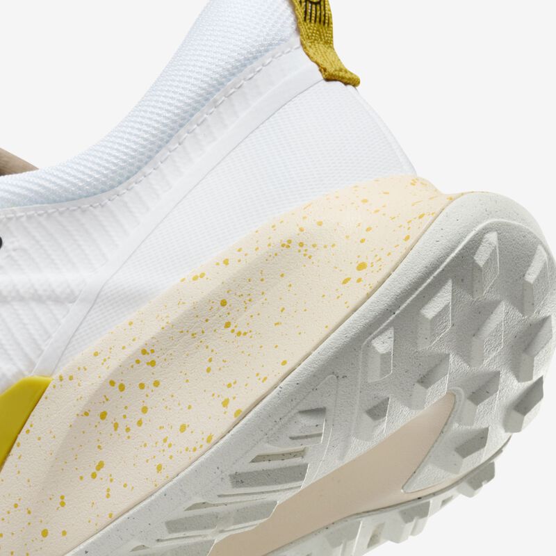 Nike Juniper Trail 2 Next Nature, Blanco/Negro-Azufre Vivo-Caqui, hi-res