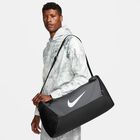 Nike Brasilia 9.5, Gris Hierro/Negro/Blanco, hi-res