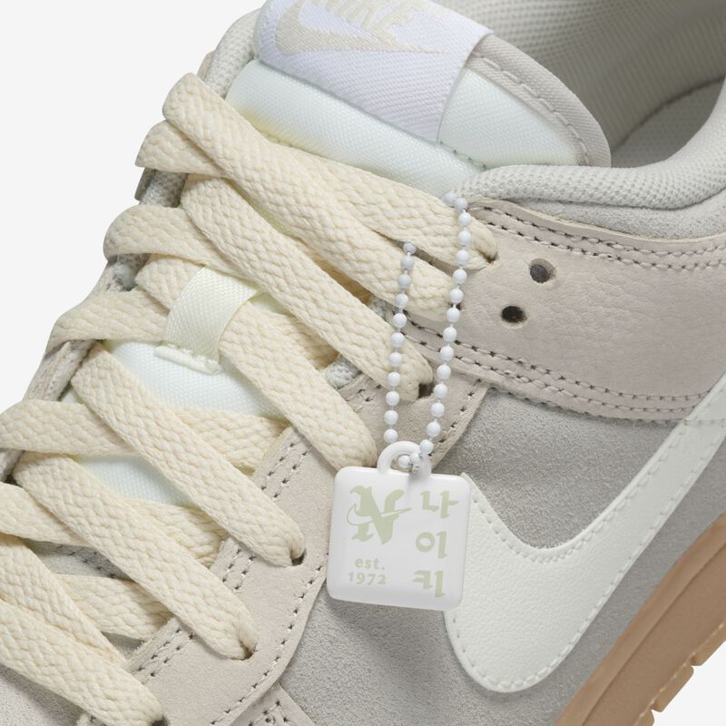 Nike Dunk Low SE, Marrón verdoso claro/Marrón claro goma/Leche de coco/Vela, hi-res