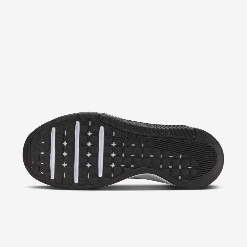 Nike MC Trainer 3, Negro/Blanco, hi-res