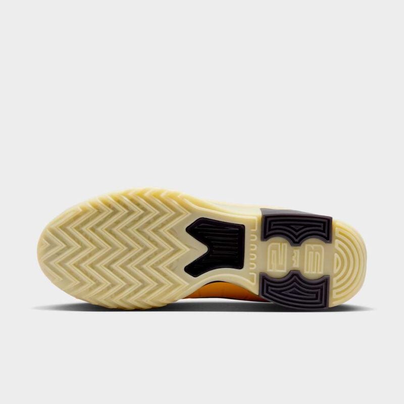 Zapatilla LeBron Witness&nbsp;9, Amarillo, hi-res