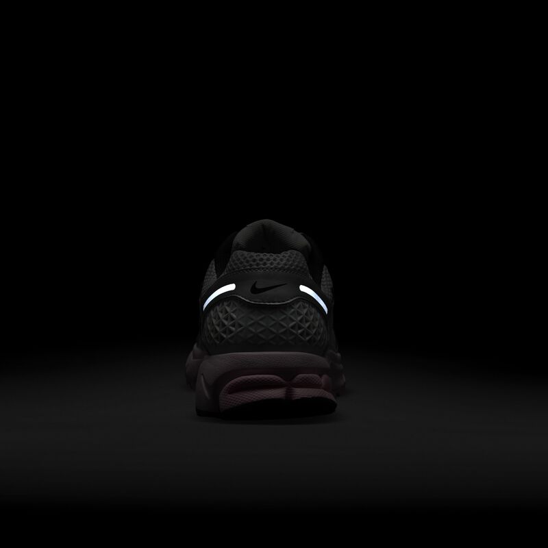 Nike Zoom Vomero 5, Polvo Fotón/Espuma Rosa/Rosa Suave Medio/Plata Metalizado, hi-res