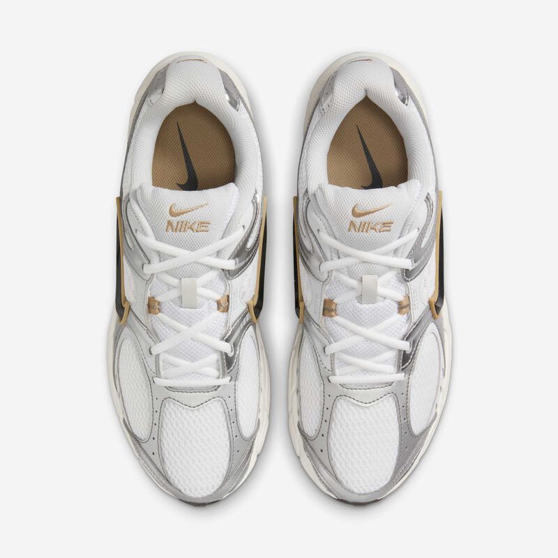 Nike V5 RNR, Blanco/Beige Paracaídas/Peltre Metalizado/Ceniza Medio, hi-res