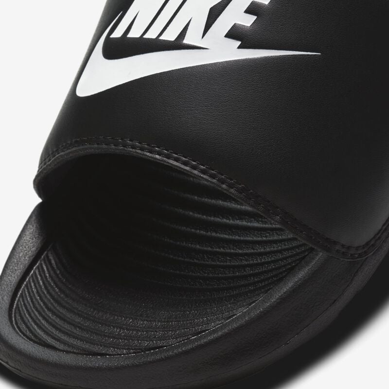 Nike Victori One, Negro/Negro/Blanco, hi-res