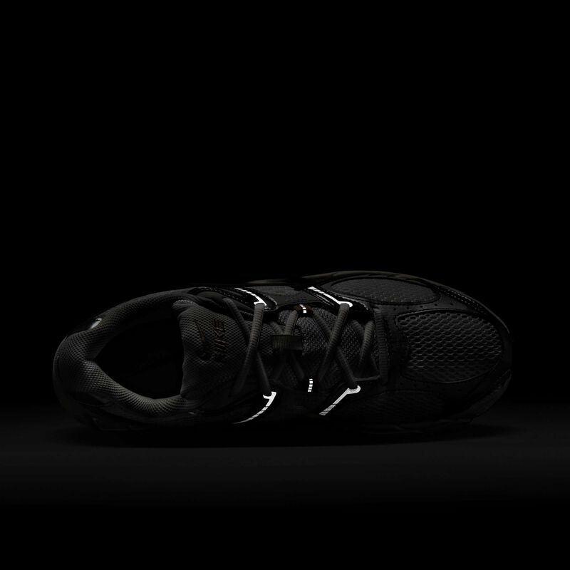 Nike V5 RNR, Blanco/Beige Paracaídas/Peltre Metalizado/Ceniza Medio, hi-res