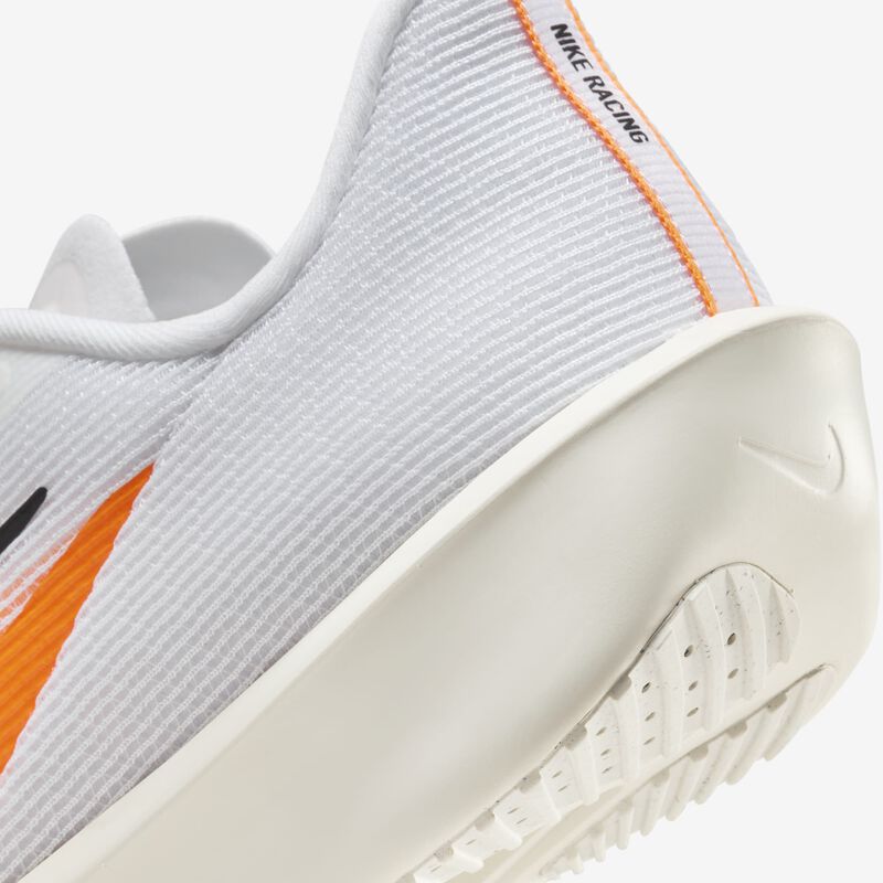 Nike Rival Fly 4, Blanco/Negro-Naranja Total-Marfil Pálido, hi-res