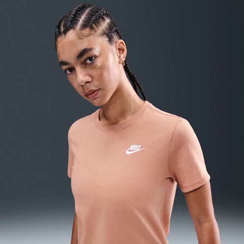 Nike Sportswear Club Essentials