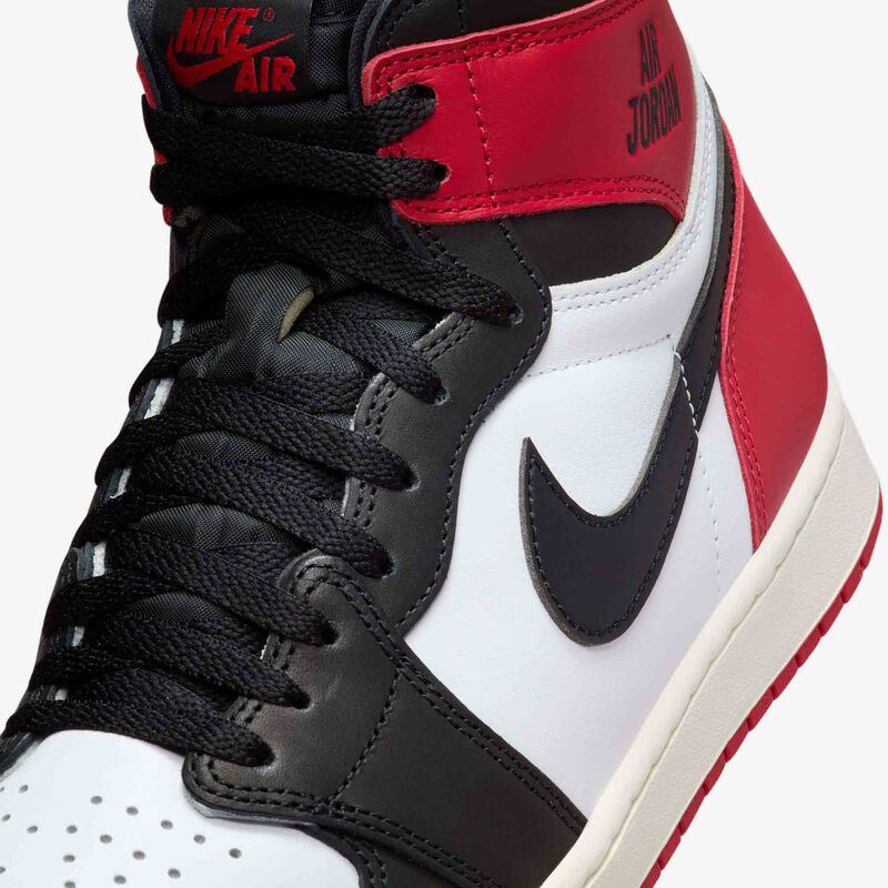 Air Jordan 1 Retro High OG "Black Toe", Blanco/Negro-Rojo Universitario-Vela, hi-res