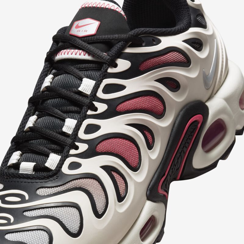 Nike Air Max Plus Drift, Fantasma/Plata Metalizado-Negro-Rojo Fuego, hi-res