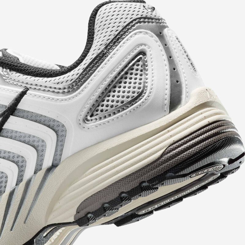 Nike Air Pegasus 2005, Blanco/Leche De Coco/Negro/Plata Metalizado, hi-res