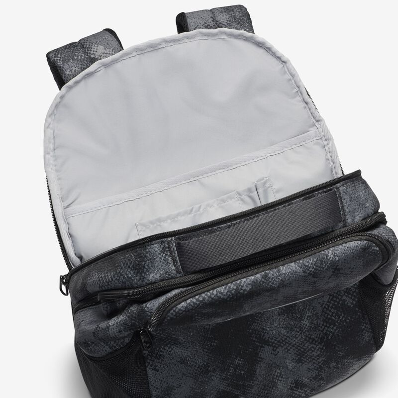 Nike Brasilia, Gris Hierro/Negro/Gris Humo Claro, hi-res