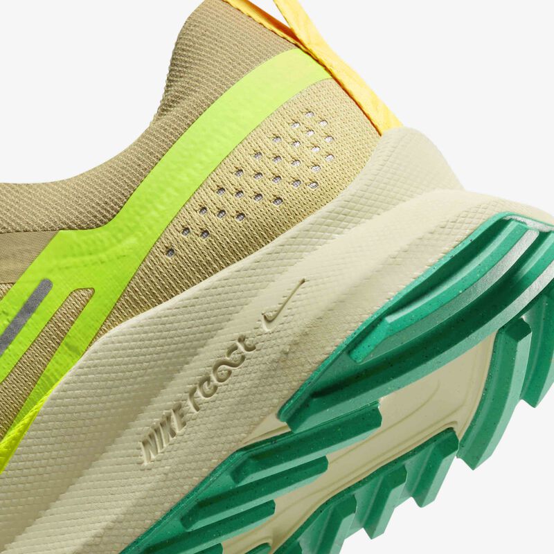 Nike React Pegasus Trail 4, Equipo Oro/Azul báltico/Verde estadio/Volt, hi-res