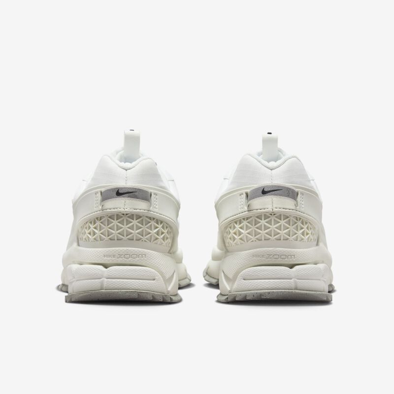 Nike Zoom Vomero Roam, Blanco cumbre/Blanco cumbre-Hueso claro, hi-res