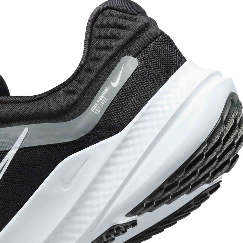 Nike Quest 5, Negro/Gris humo/Gris humo oscuro/Blanco, hi-res