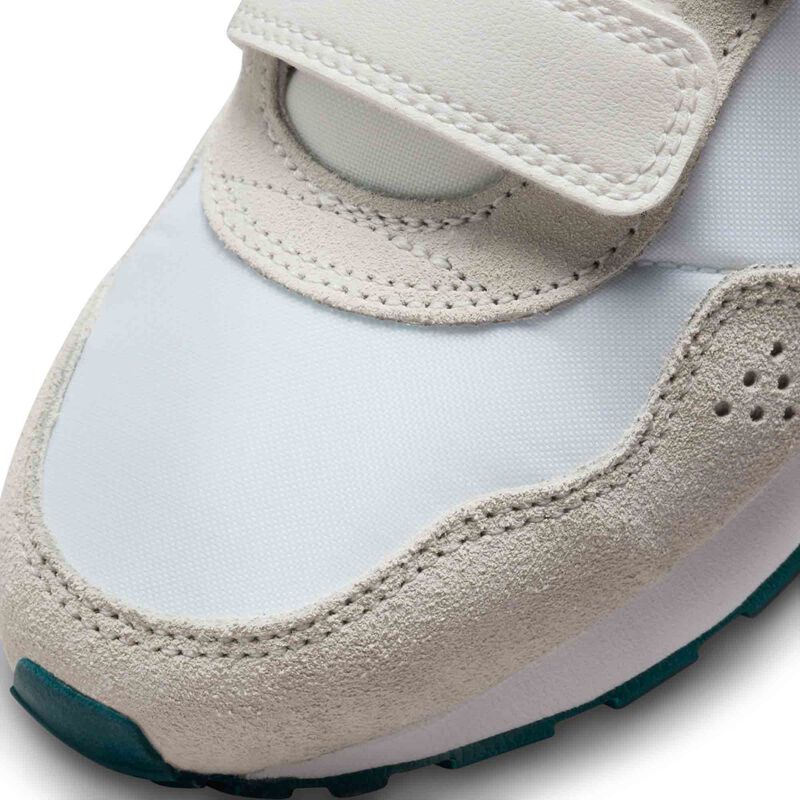 Nike MD Valiant, Blanco cumbre/Blanco/Azul verdoso geoda, hi-res