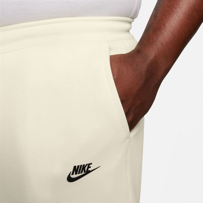 Nike Sportswear Tech Fleece, Leche de coco/Negro, hi-res