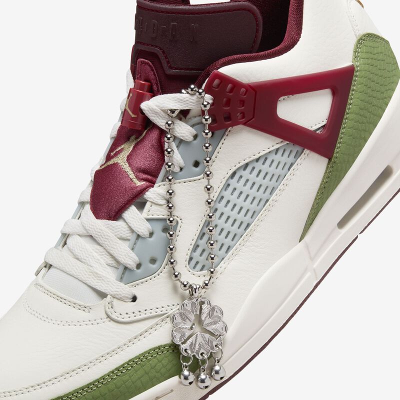 Jordan Spizike Low Lunar New Year, Vela/Verde Aceite/Rojo Oscuro del Equipo/Oro Metálico, hi-res