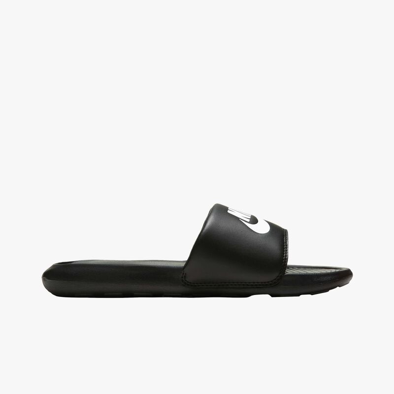 Nike Victori One, Negro/Negro/Blanco, hi-res