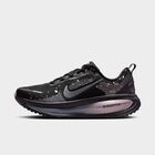 Nike Vomero 18 SE, Negro/Morado cueva/Pizarra cenizo/Gris oscuro metálico, hi-res