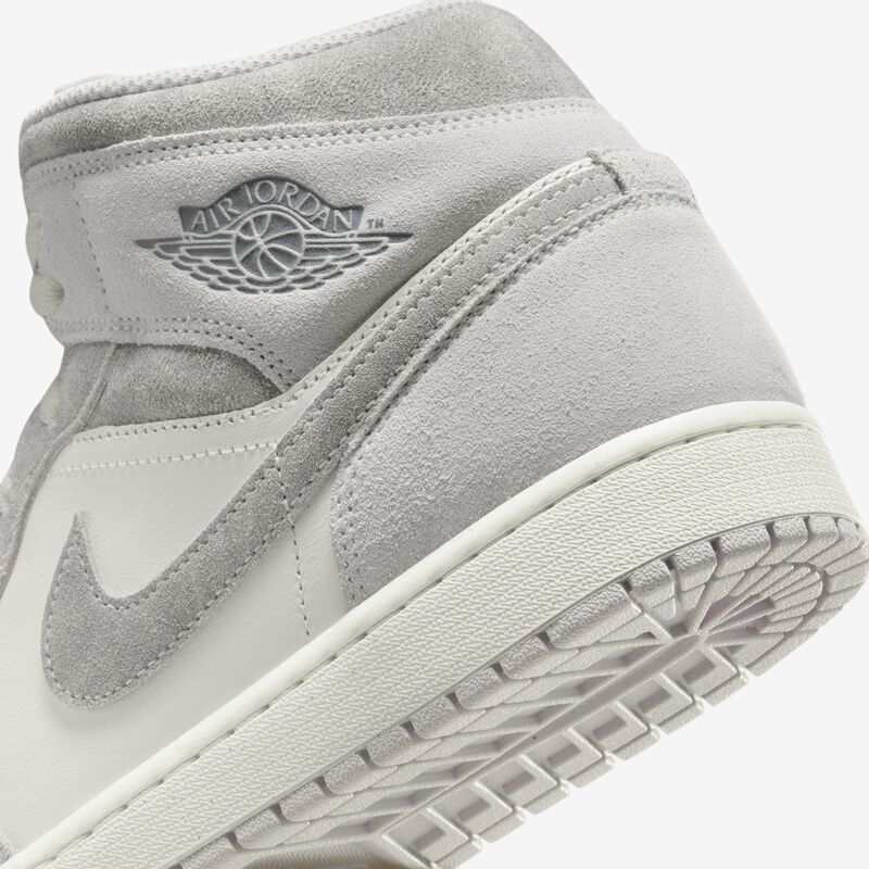 Air Jordan 1 Mid SE, Gris Neutro/Vela/Gris Humo, hi-res