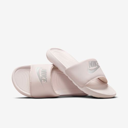 Nike Victori One