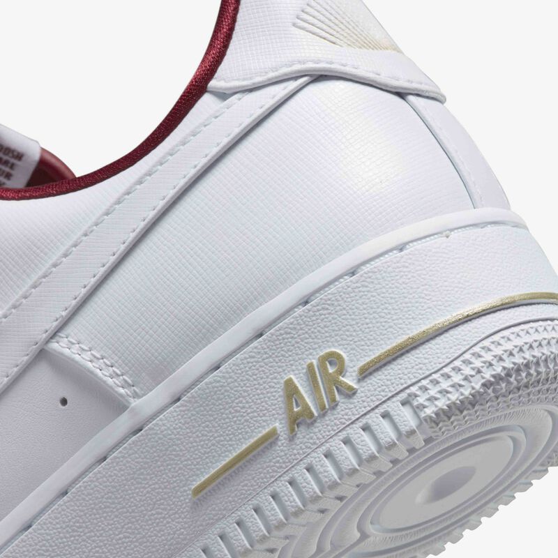 Nike Air Force 1 '07 SE, Blanco/Rojo team/Estrella de oro metálico/Blanco, hi-res