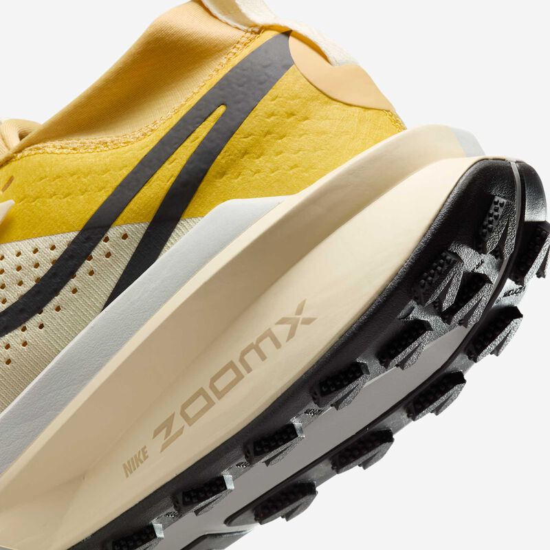 Nike Zegama Trail 2, Alabastro/Relámpago/Oro Saturno/Ceniza Medio, hi-res