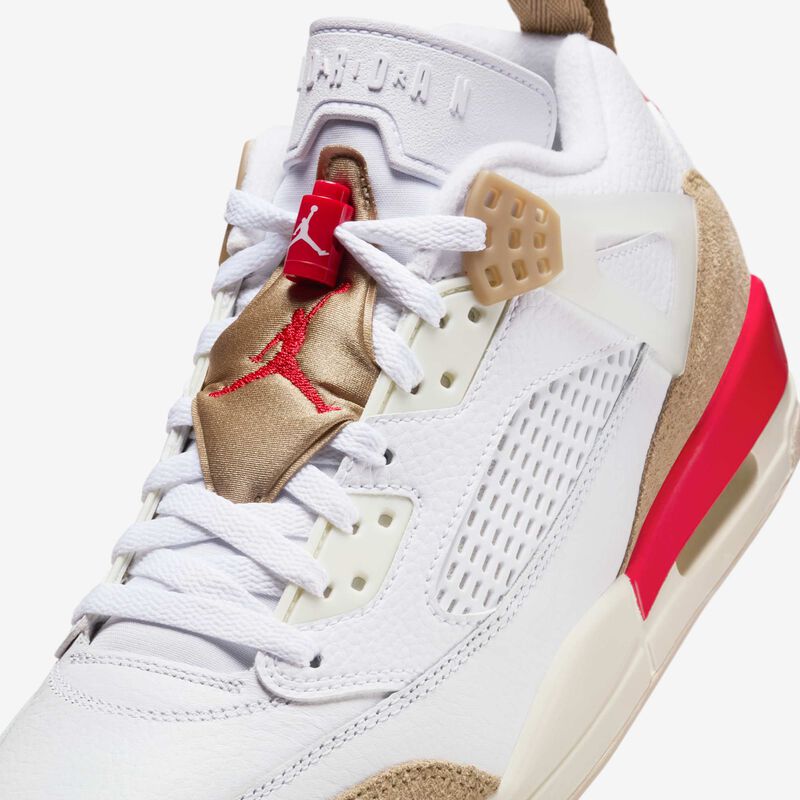 Jordan Spizike Low, Blanco/Camuflaje del Desierto/Vela/Rojo Fuego, hi-res