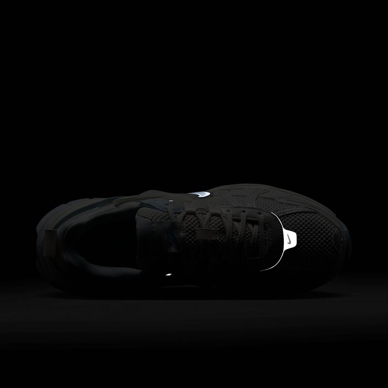Nike V2K Run, Tinte Platino/Blanco Cumbre/Gris Humo Claro/Tinte Platino, hi-res